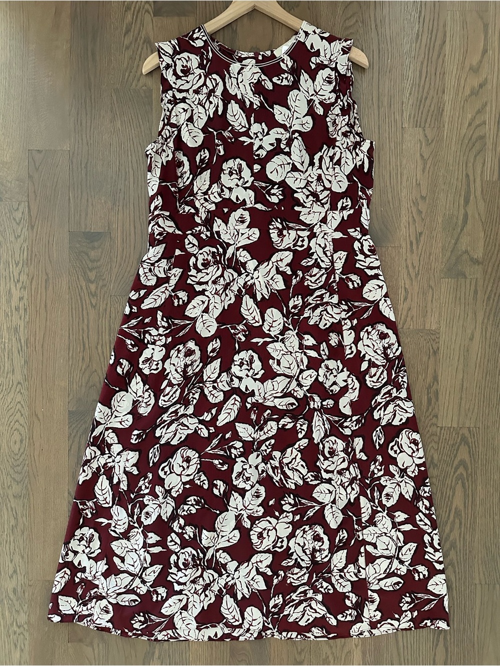 Max Mara Sleeveless Floral Print Midi Length Silk Dress Red, Cream, Black US 10